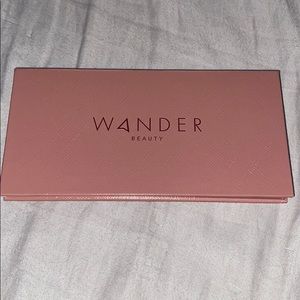 Wander beauty eye and face palette